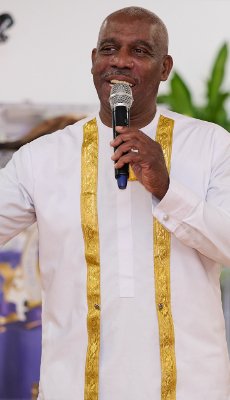 Pastor Burno_01